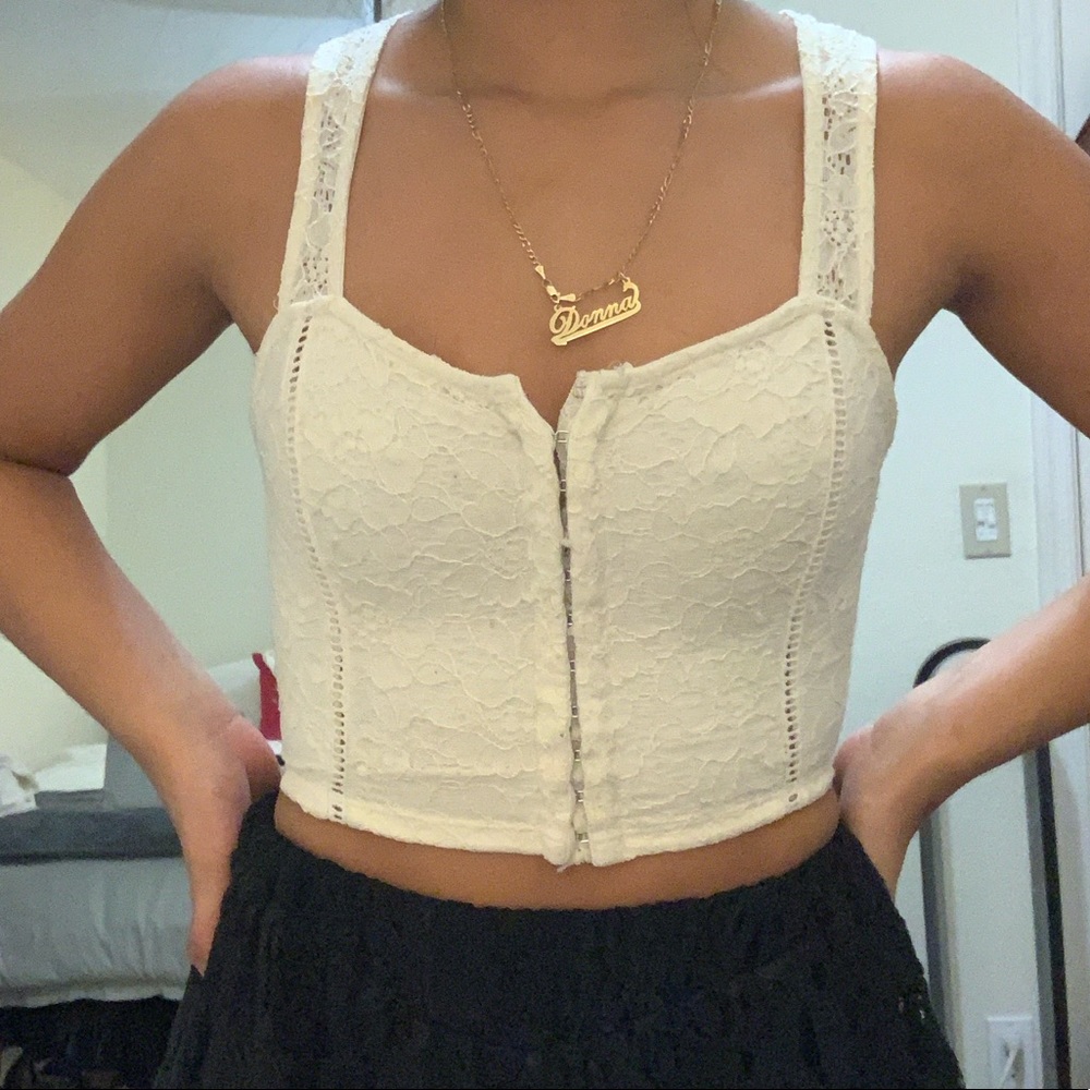Kimchi blue xs crop lace top